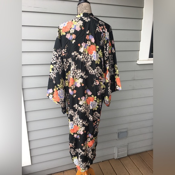 Black Floral Kimono or Duster - One Size Fits Most - Picture 9 of 10